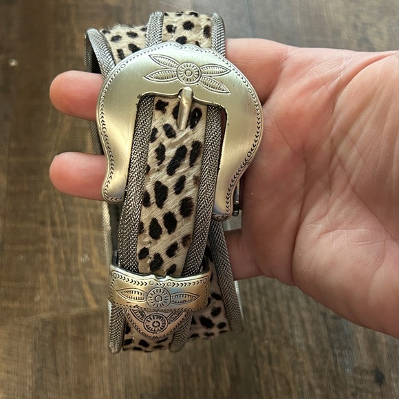 Leopard Print Women's Belt with Silver Buckle - Picture 2 of 8
